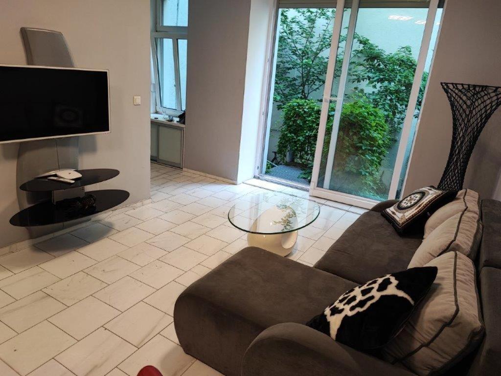 Central Vienna Apartment With Unique 40M2 City Garden & Self Check In المظهر الخارجي الصورة