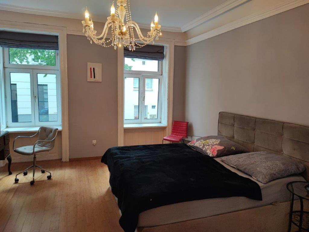 Central Vienna Apartment With Unique 40M2 City Garden & Self Check In المظهر الخارجي الصورة