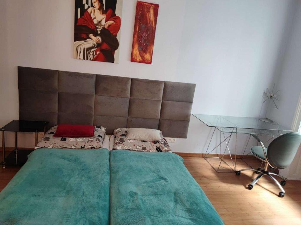 Central Vienna Apartment With Unique 40M2 City Garden & Self Check In المظهر الخارجي الصورة