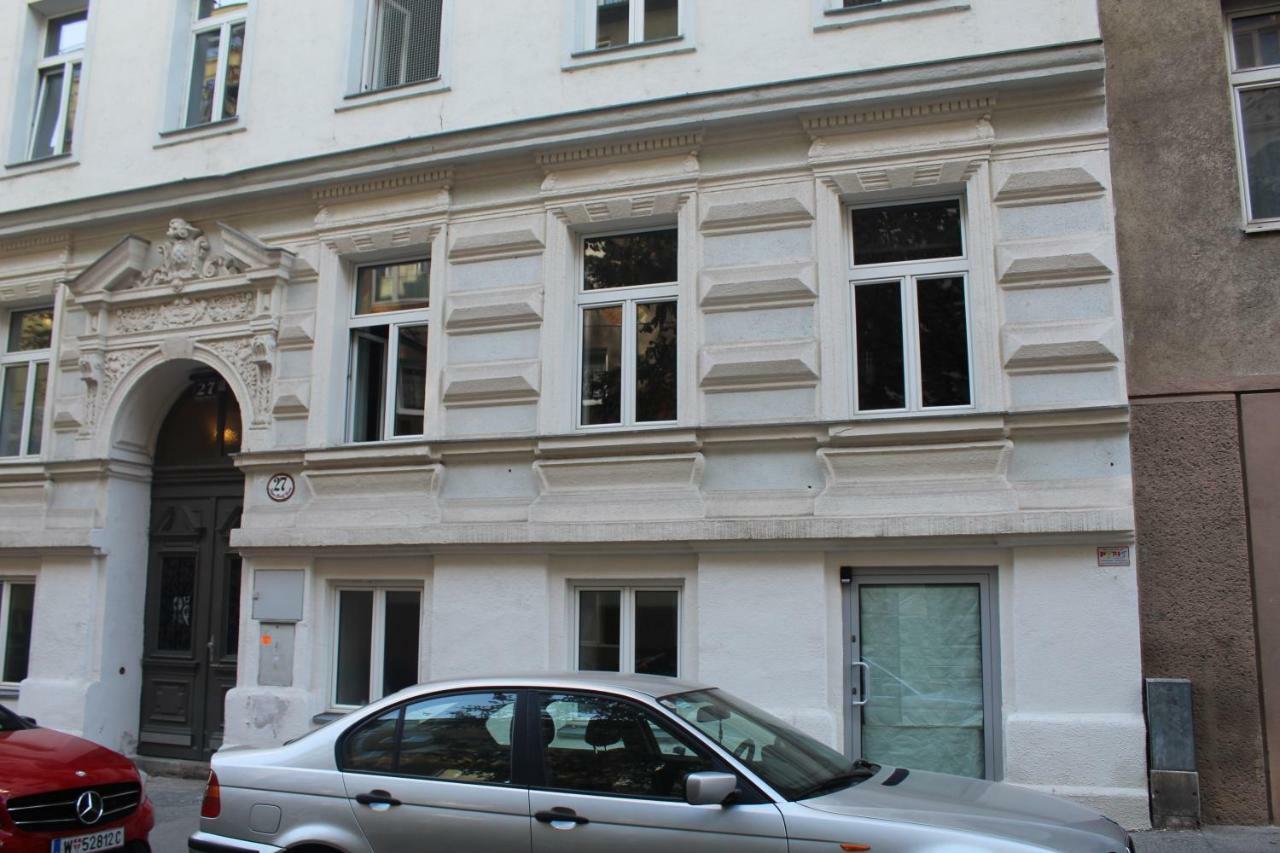 Central Vienna Apartment With Unique 40M2 City Garden & Self Check In المظهر الخارجي الصورة