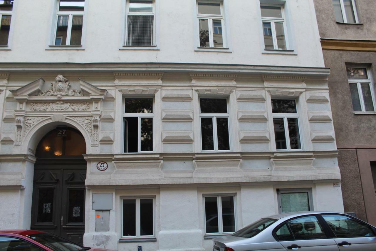 Central Vienna Apartment With Unique 40M2 City Garden & Self Check In المظهر الخارجي الصورة